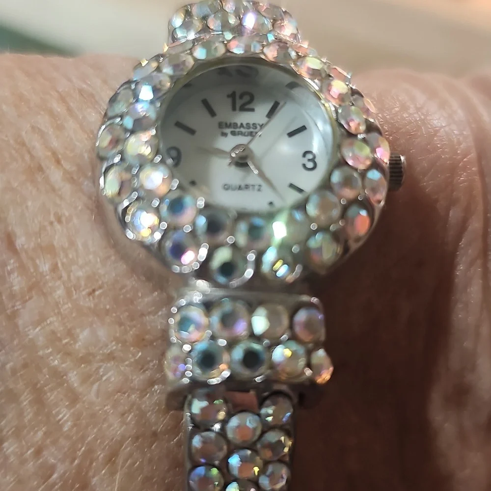 Embassey By Gruen GEM 1915L Watch